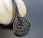 compass runic vegvisir necklace 1