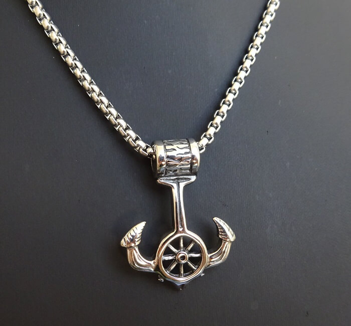 stainless steel anchor necklace on chain 2 1