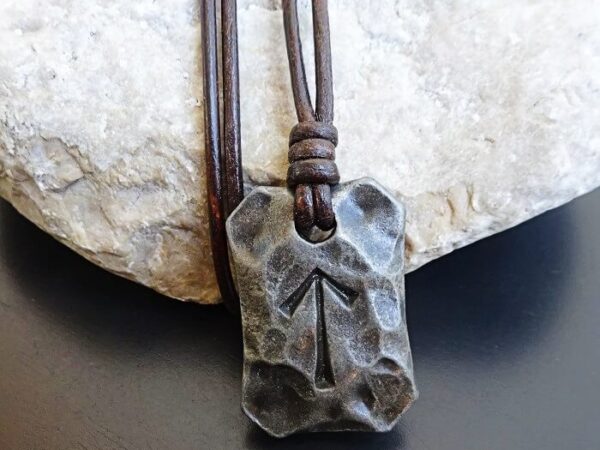 Rune necklace tiwaz