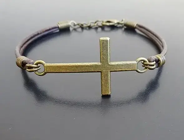 Cross charm bracelet ADJUSTABLE