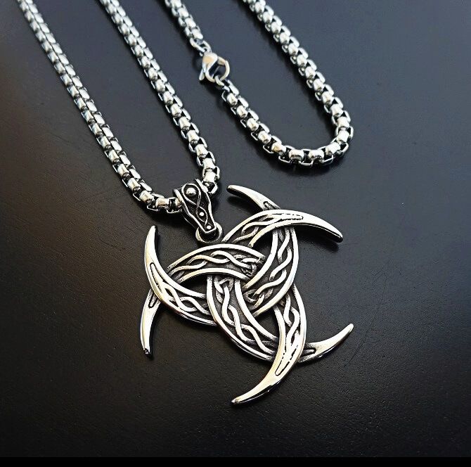 Odin's Triple Horn Necklace