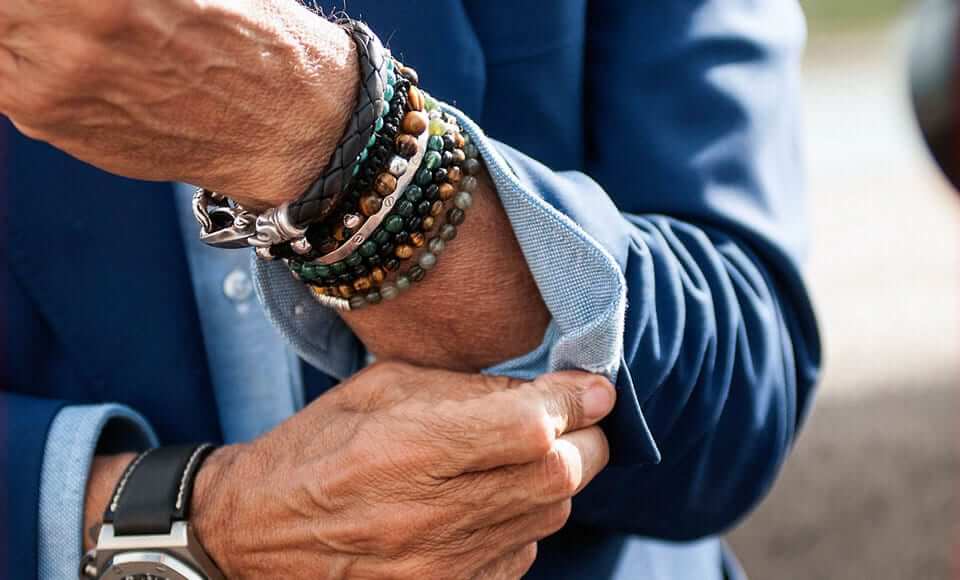 how to wear bracelets